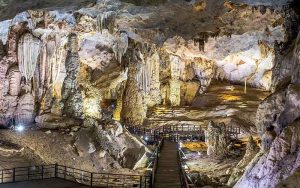Paradise Cave Phong Nha Cave tour 4